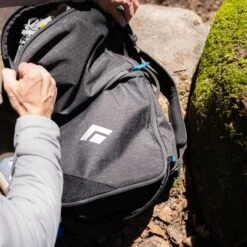 Black Diamond Capsule 20 Bouldering Bag -Petzl Shop 1 b7d154bd d868 4bbb be09 66ae9f6b2ab8