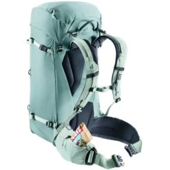 Deuter Guide 32+8 SL 31 Deuter Guide 32+8 SL -Petzl Shop 3361423 2288 Guide32plus8SL jade frost D 06