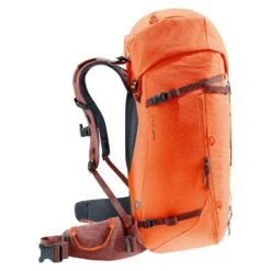 Deuter Guide 32+8 SL 27 Deuter Guide 32+8 SL -Petzl Shop 3361423 9513 Guide32plus8SL papaya redwood D 02
