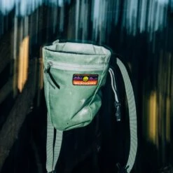 Wild Country Flow Chalk Bag - Retro 9 Wild Country Flow Chalk Bag - Retro -Petzl Shop 40 0000010027 5970 BACK