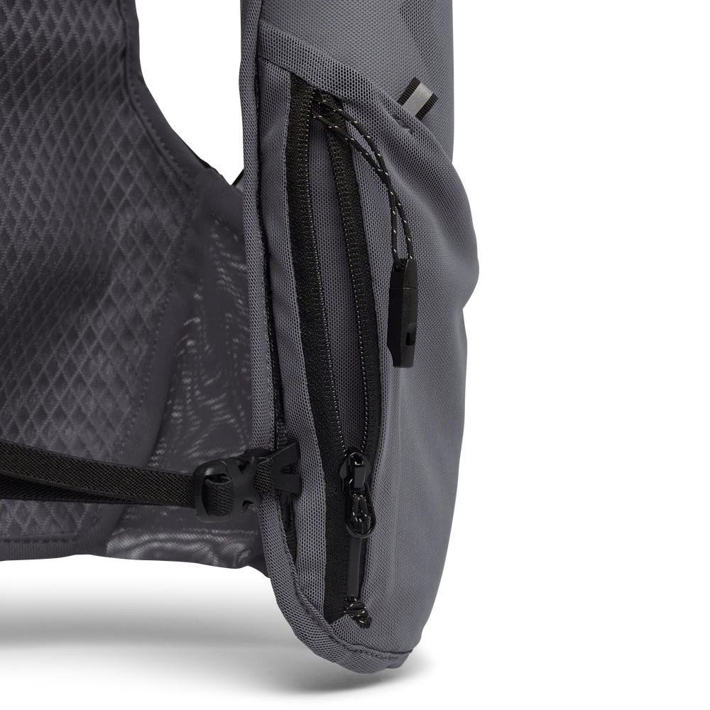Black Diamond Distance 4 Hydration Vest 6 Black Diamond Distance 4 Hydration Vest - Image 6