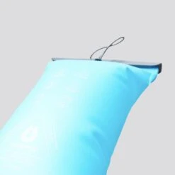 Hydrapak Velocity 1.5L -Petzl Shop Velocity Details 3 1080 web 620x 7bdba2df 7dfe 446b a335 e41f42c4ec0f